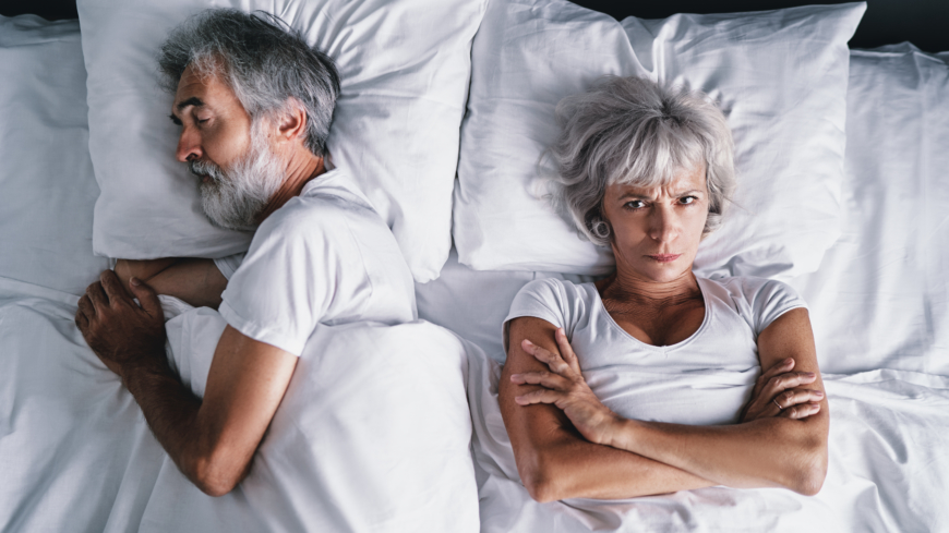 Ofte er man ikke selv klar over at man snorker. Det er derimot ens partner. Foto: Shutterstock